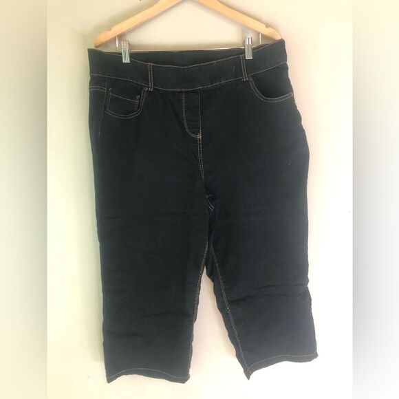 🐱 Unbranded Jegging Style Black Capris - Picture 1 of 3